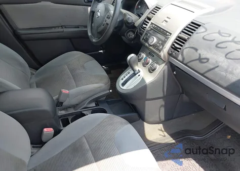 2011 Nissan Sentra 2.0S z USA, uszkodzony, nr VIN 3N1AB6AP8BL684026